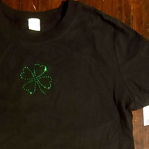 NEW SHAMROCK NWT WOMENS BLACK TSHIRT TOP GREEN ST PATRICKS DAY SHIRT TOPS SIZE L - Picture 3 of 7